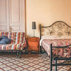 Casa Verdi - House Of Travelers Vendégház